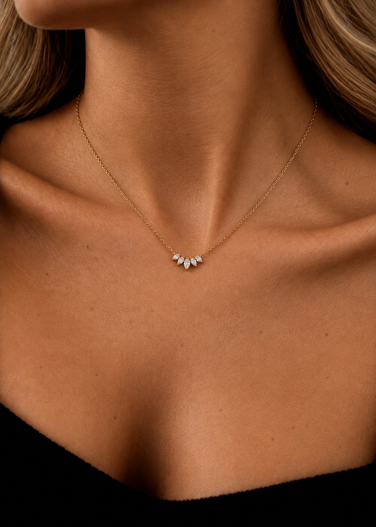 Alba Necklace
